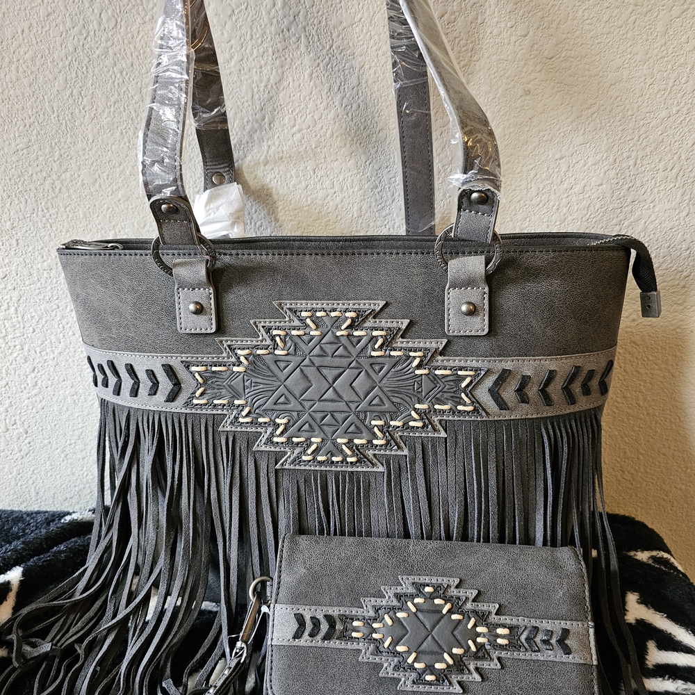 Trinity Ranch Fringed Tote Bag Aztec Design With Matching Wallet